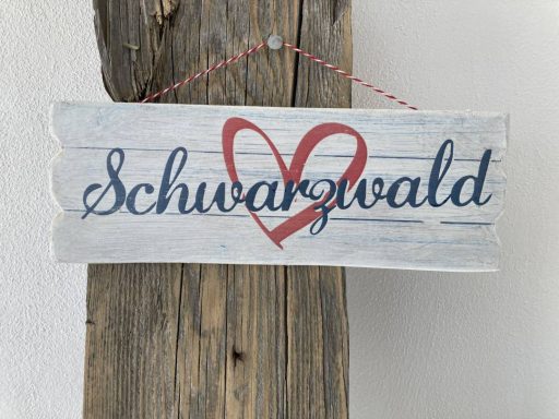 Schild "Schwarzwald mit Herz"